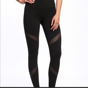 Black Old Navy high waisted athletic leggings